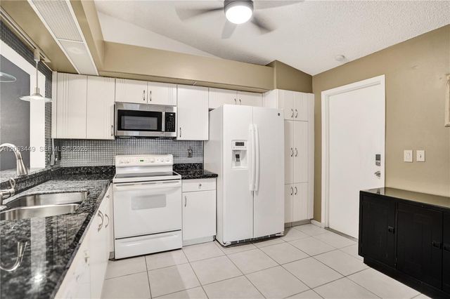 7566 Red Ruby Drive, Delray Beach, FL 33446