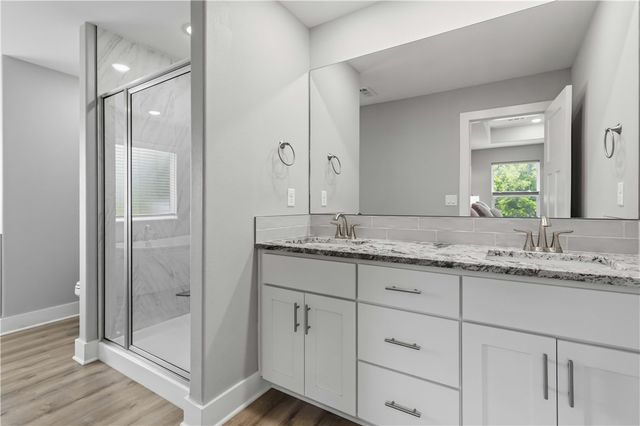 1045 W Garland Street, Siloam Springs, AR 72761