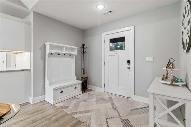 1045 W Garland Street, Siloam Springs, AR 72761
