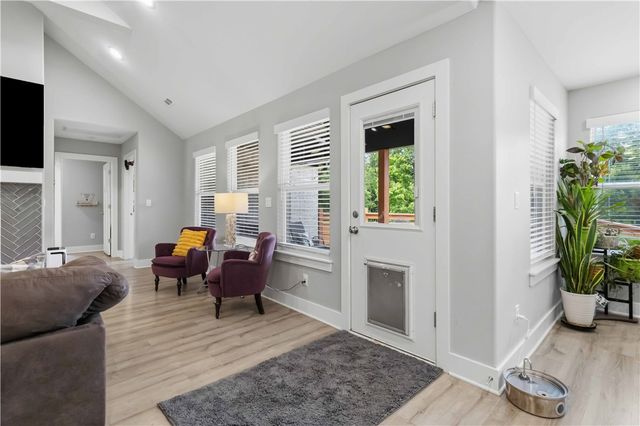 1045 W Garland Street, Siloam Springs, AR 72761