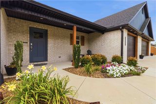 1045 W Garland Street, Siloam Springs, AR 72761