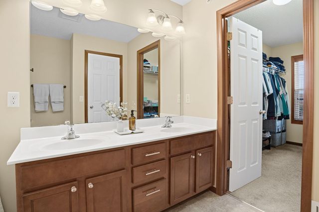 17390 72nd Avenue N 1301, Maple Grove, MN 55311