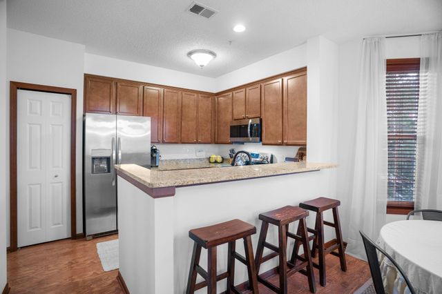 17390 72nd Avenue N 1301, Maple Grove, MN 55311