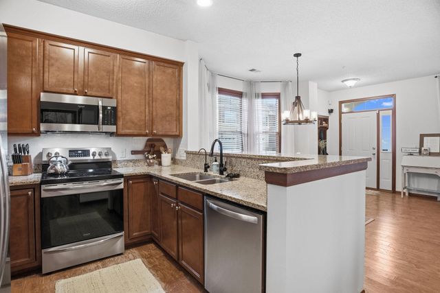 17390 72nd Avenue N 1301, Maple Grove, MN 55311