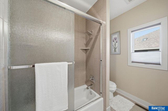 9333 Blackwood Avenue, Lincoln, NE 68526