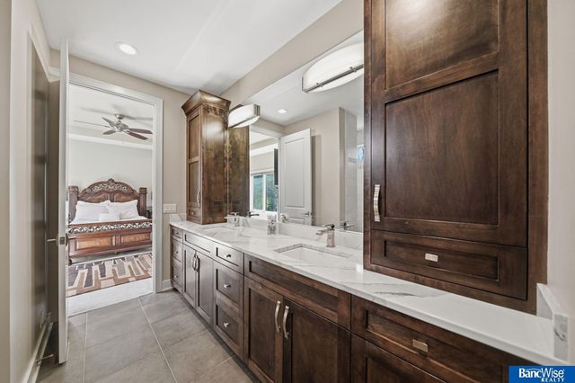 9333 Blackwood Avenue, Lincoln, NE 68526
