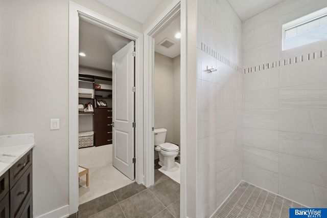 9333 Blackwood Avenue, Lincoln, NE 68526