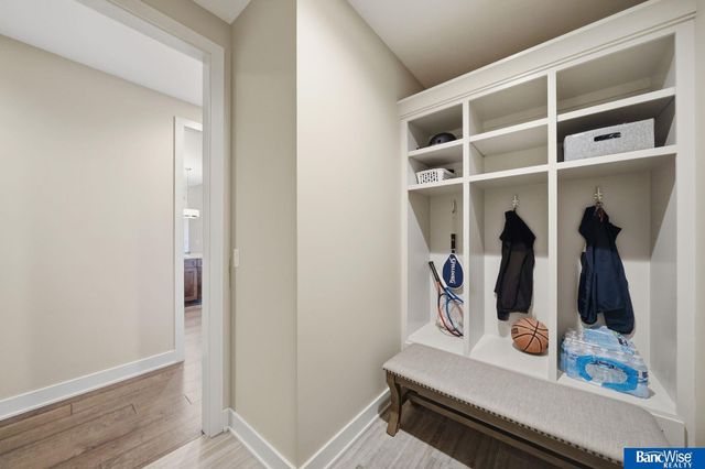 9333 Blackwood Avenue, Lincoln, NE 68526