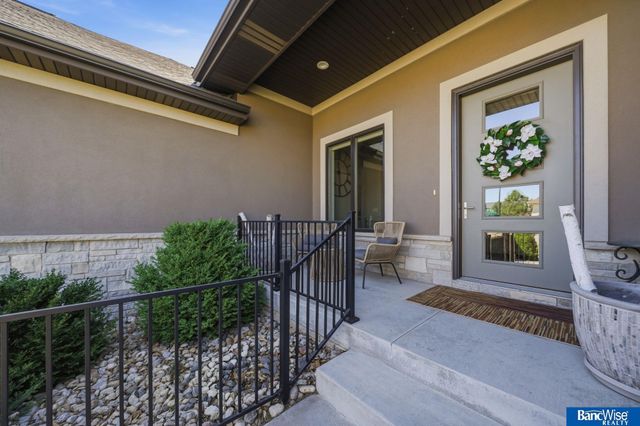 9333 Blackwood Avenue, Lincoln, NE 68526