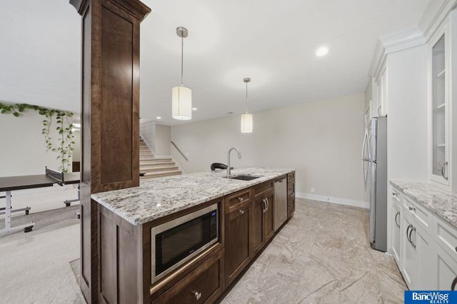 9333 Blackwood Avenue, Lincoln, NE 68526