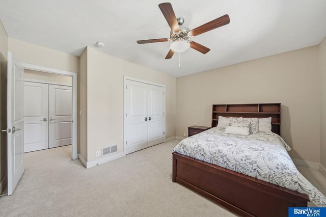 9333 Blackwood Avenue, Lincoln, NE 68526