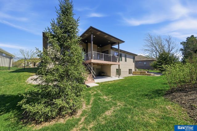 9333 Blackwood Avenue, Lincoln, NE 68526
