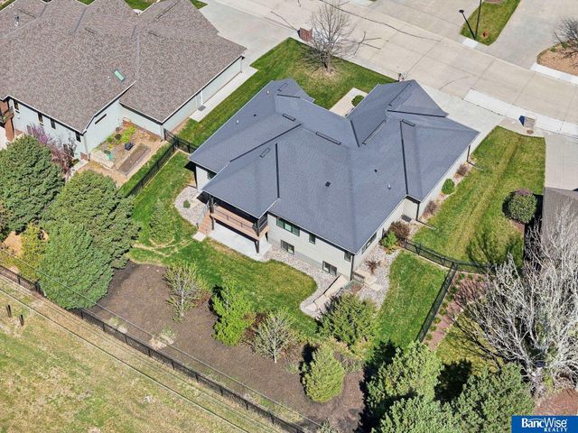 9333 Blackwood Avenue, Lincoln, NE 68526