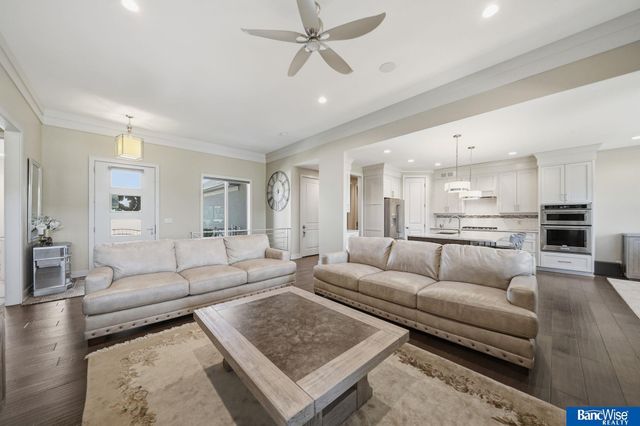 9333 Blackwood Avenue, Lincoln, NE 68526