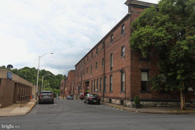 230 FERRY ST, Easton, PA 18042