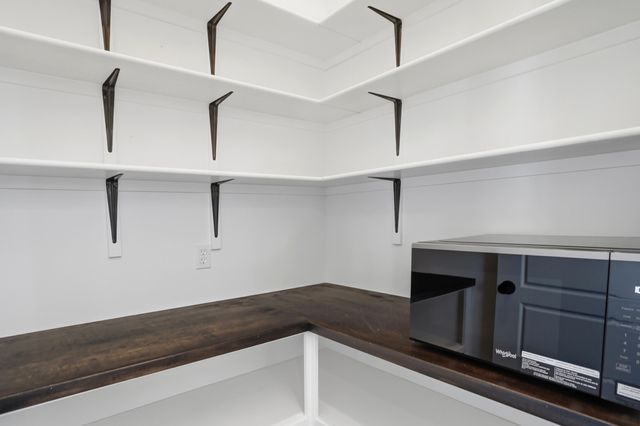 4509 VECCHI LN, Columbia, MO 65203