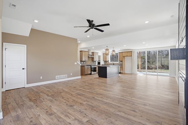 4509 VECCHI LN, Columbia, MO 65203