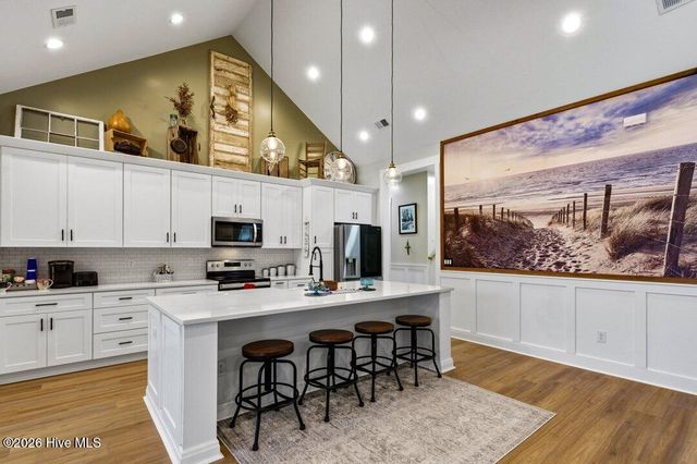 1220 N Middleton Drive NW, Calabash, NC 28467