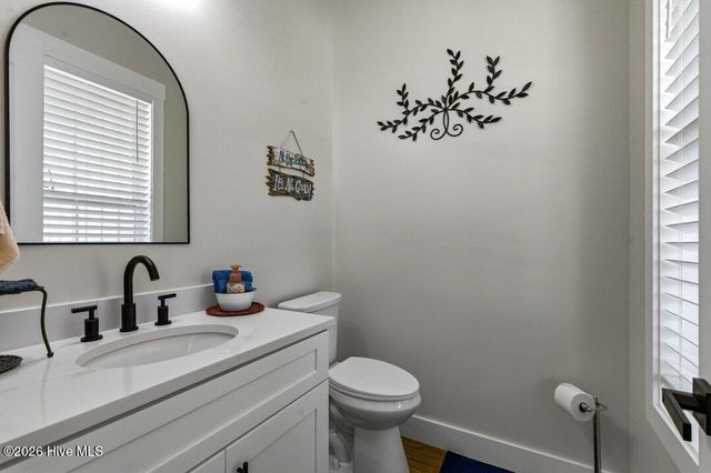 1220 N Middleton Drive NW, Calabash, NC 28467