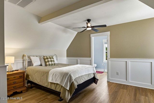 1220 N Middleton Drive NW, Calabash, NC 28467