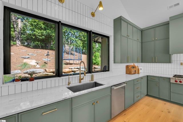 725 Bennett Street, Greenville, SC 29609