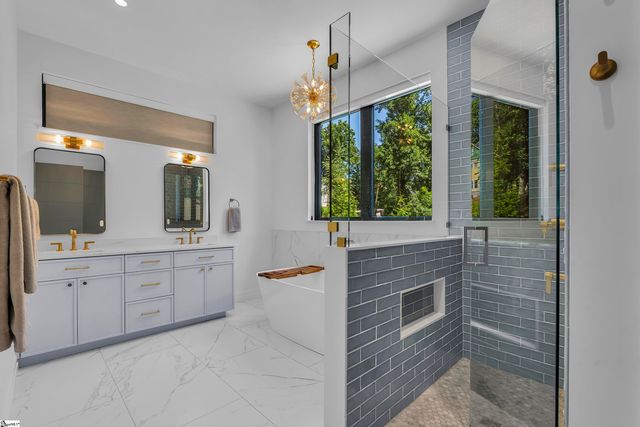 725 Bennett Street, Greenville, SC 29609