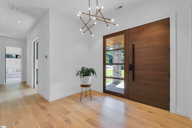 725 Bennett Street, Greenville, SC 29609