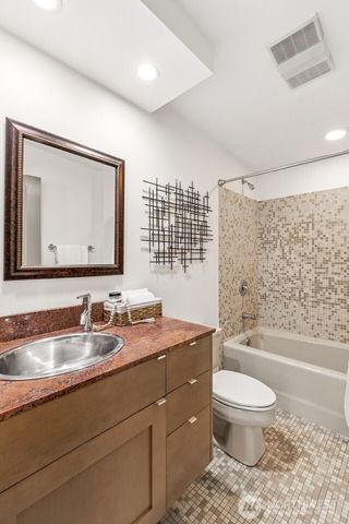 17220 Sylvester Road SW, Normandy Park, WA 98166