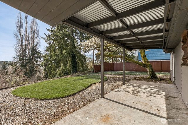 17220 Sylvester Road SW, Normandy Park, WA 98166
