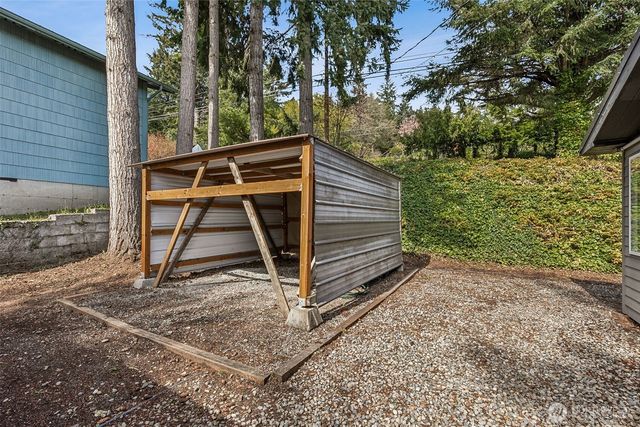 17220 Sylvester Road SW, Normandy Park, WA 98166