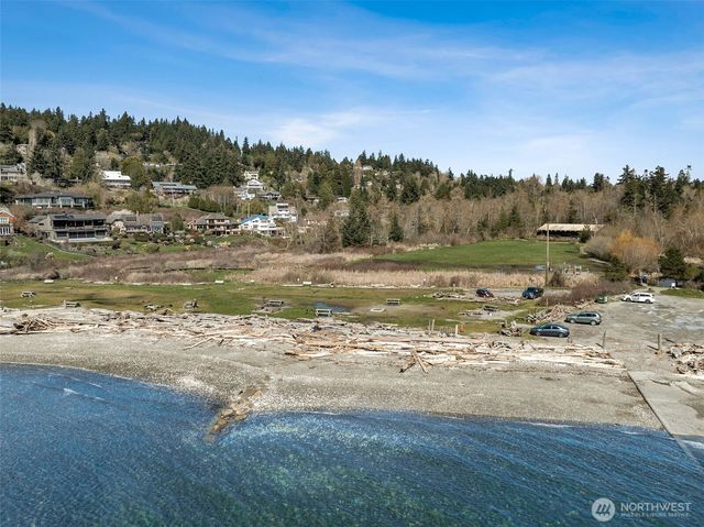 17220 Sylvester Road SW, Normandy Park, WA 98166