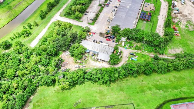 17513 El Camino Real, Houston, TX 77058