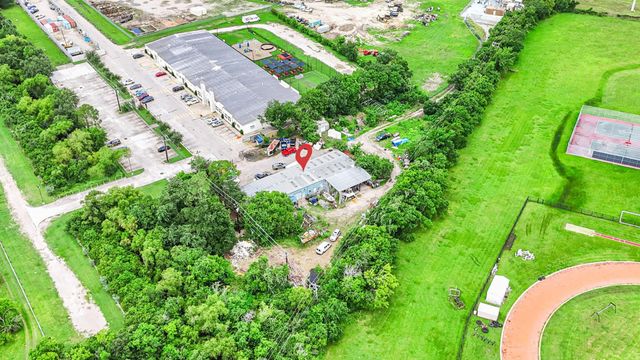 17513 El Camino Real, Houston, TX 77058