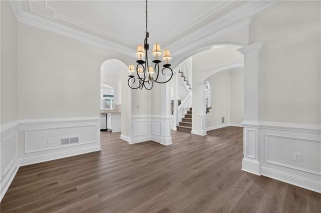 8425 Edwardton Drive, Roswell, GA 30076