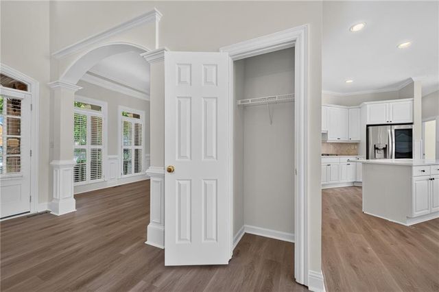 8425 Edwardton Drive, Roswell, GA 30076