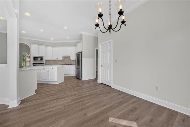 8425 Edwardton Drive, Roswell, GA 30076