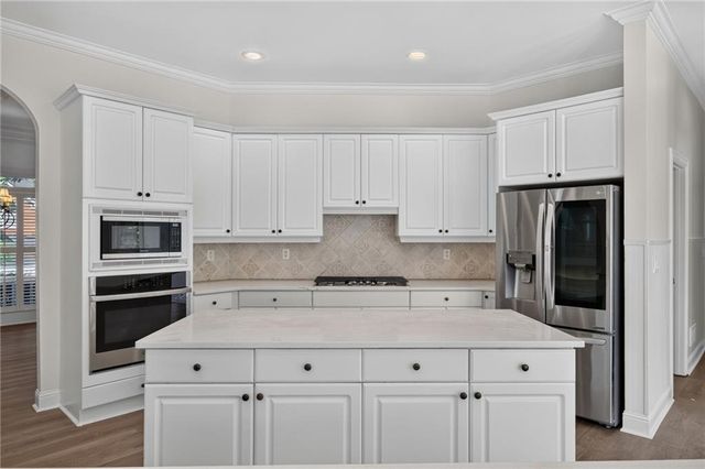 8425 Edwardton Drive, Roswell, GA 30076