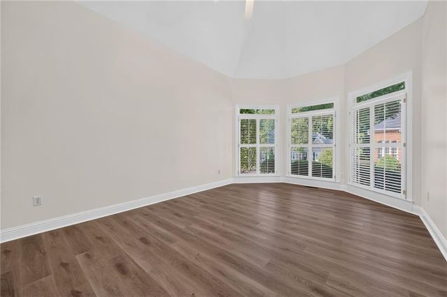 8425 Edwardton Drive, Roswell, GA 30076