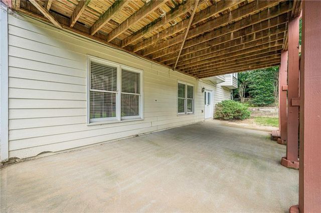 8425 Edwardton Drive, Roswell, GA 30076