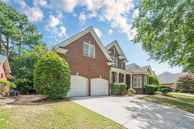 8425 Edwardton Drive, Roswell, GA 30076
