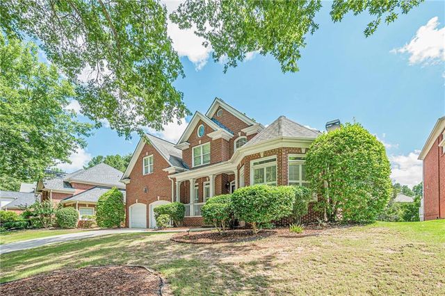 8425 Edwardton Drive, Roswell, GA 30076