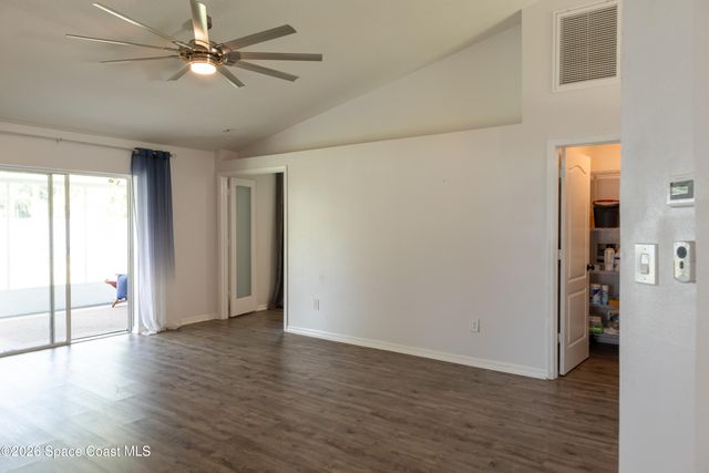 1572 Holbrook Road NW, Palm Bay, FL 32907