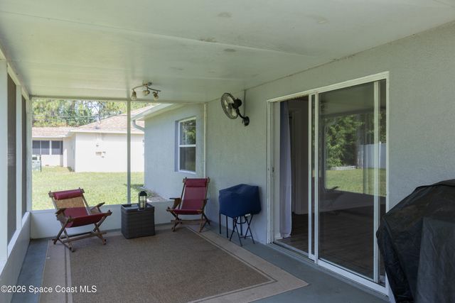 1572 Holbrook Road NW, Palm Bay, FL 32907