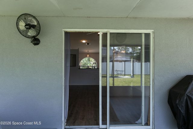 1572 Holbrook Road NW, Palm Bay, FL 32907