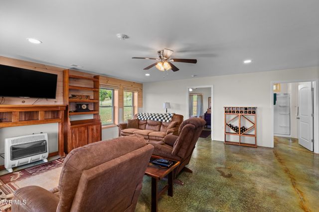 1945 Brown Springs Road, Greeneville, TN 37743