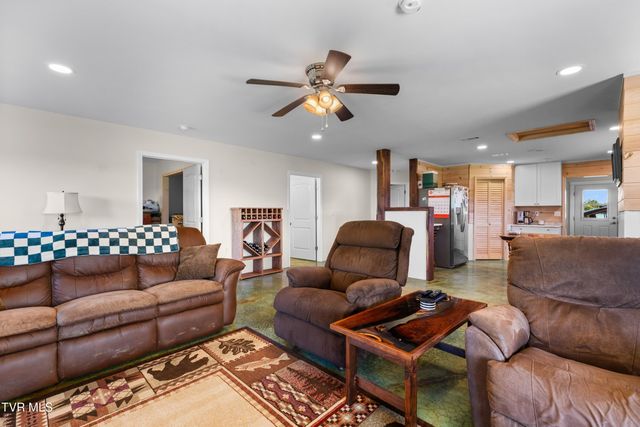 1945 Brown Springs Road, Greeneville, TN 37743