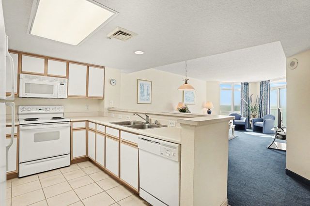 2711 S Ocean Blvd. PH15, North Myrtle Beach, SC 29582