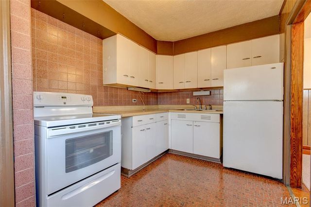 123 Bender Avenue, East Alton, IL 62024