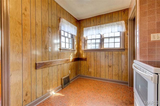 123 Bender Avenue, East Alton, IL 62024