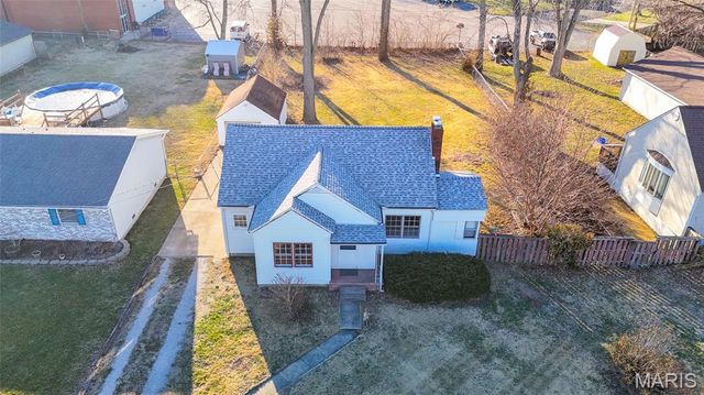 123 Bender Avenue, East Alton, IL 62024